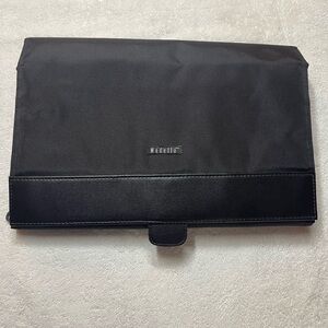 Modella Elegant Black Toiletry Bag